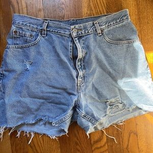 Vintage Levi’s shorts